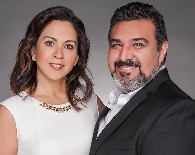 Kari y Rafa — Meza Palet Group